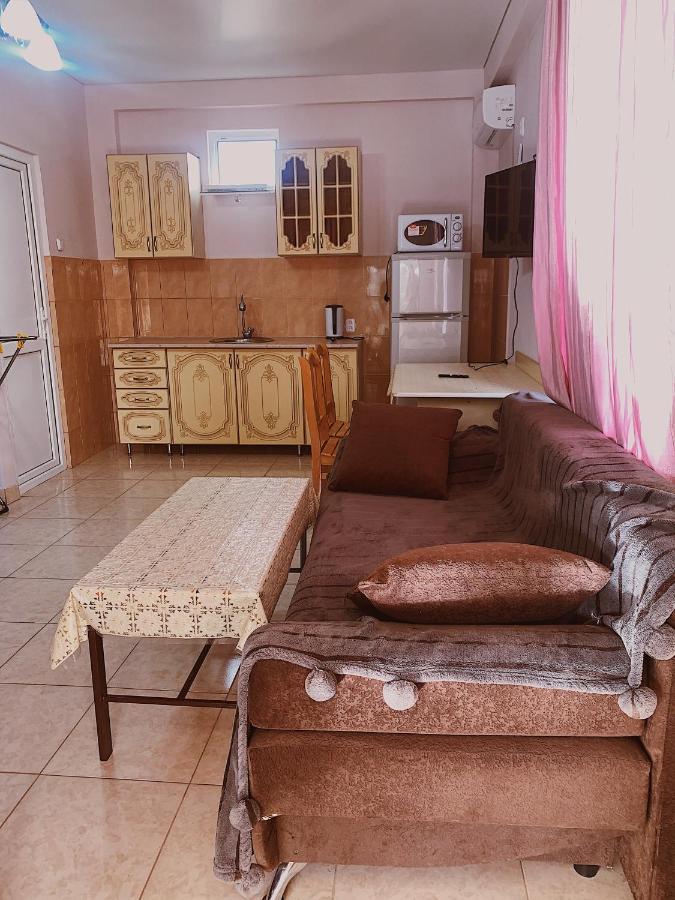 Семейный Дворик Sochumi Exterior foto