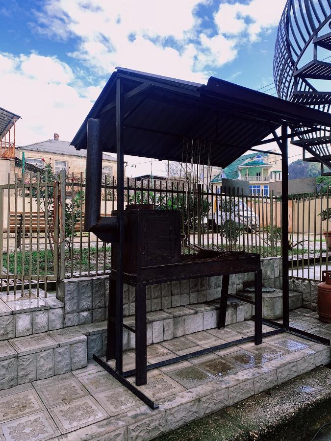 Семейный Дворик Sochumi Exterior foto